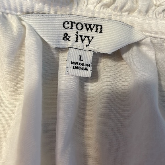 Crown and Ivey embroidered top - Picture 2 of 5